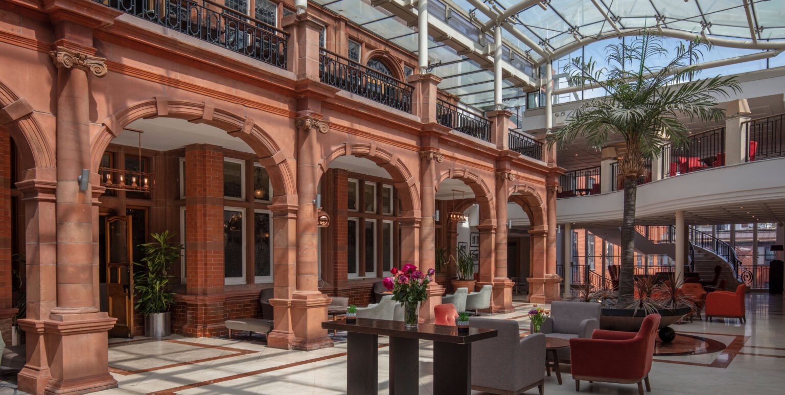 the-crown-london-grounds-and-hotel-25-84364d38e8b878ce469abb38eff030092c40e